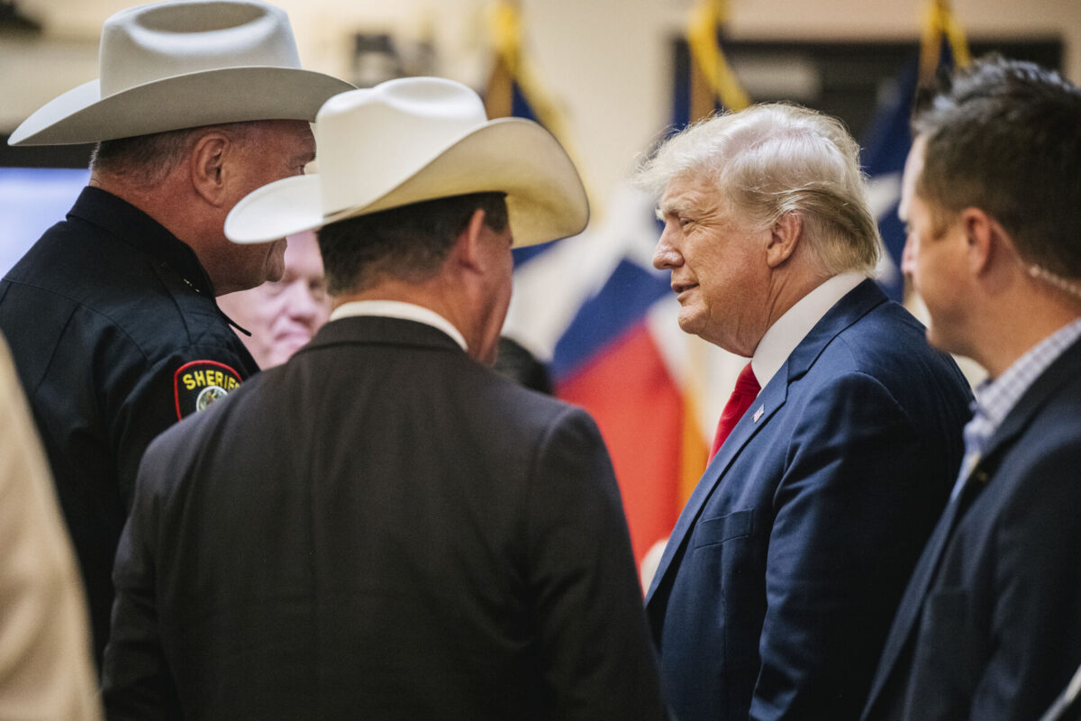 GOP embraces Trump during visit to Texas, border wall | News, Sports ...